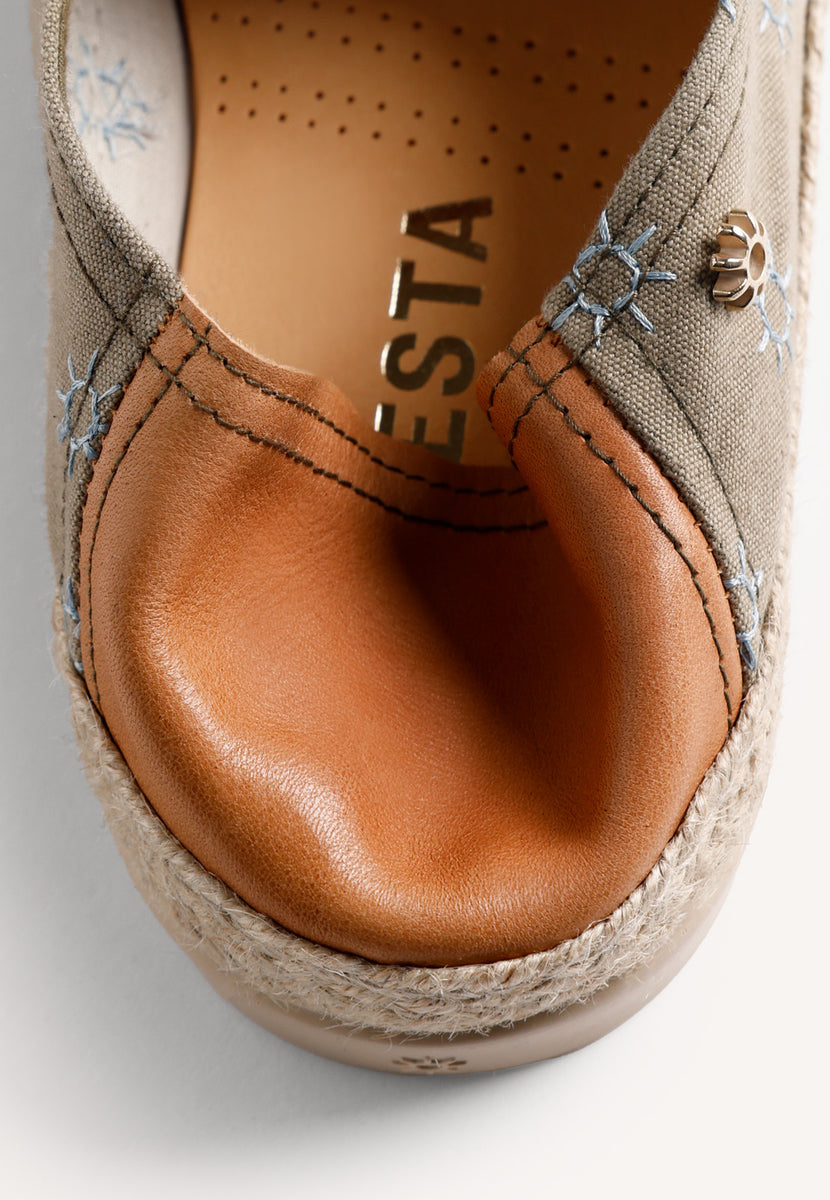 KHAKI ESPADRILLES SUN PATTERN