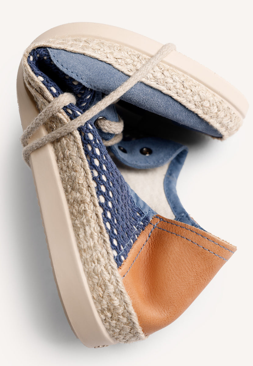 BLUE MESH SHOES