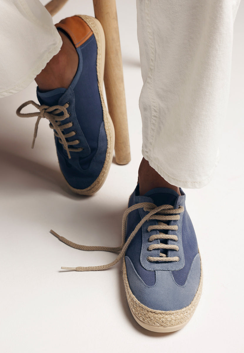 BLUE LEATHER SNEAKERS